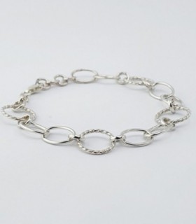 PULSERA DE PLATA CON CIRCULOS Y OVALOS SOLDADOS, CIERRE MOSQUETON LARGO MAXIMO 19CM.